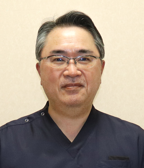 谷 卓
